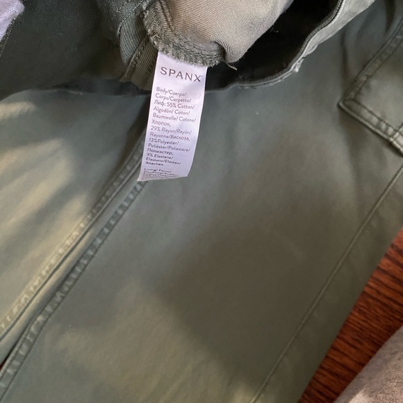 SPANX Stretch Twill Ankle Cargo Pant Soft Sage Size Large - Picture 7 of 12